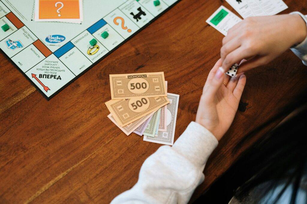 Money on the table; Monopoly