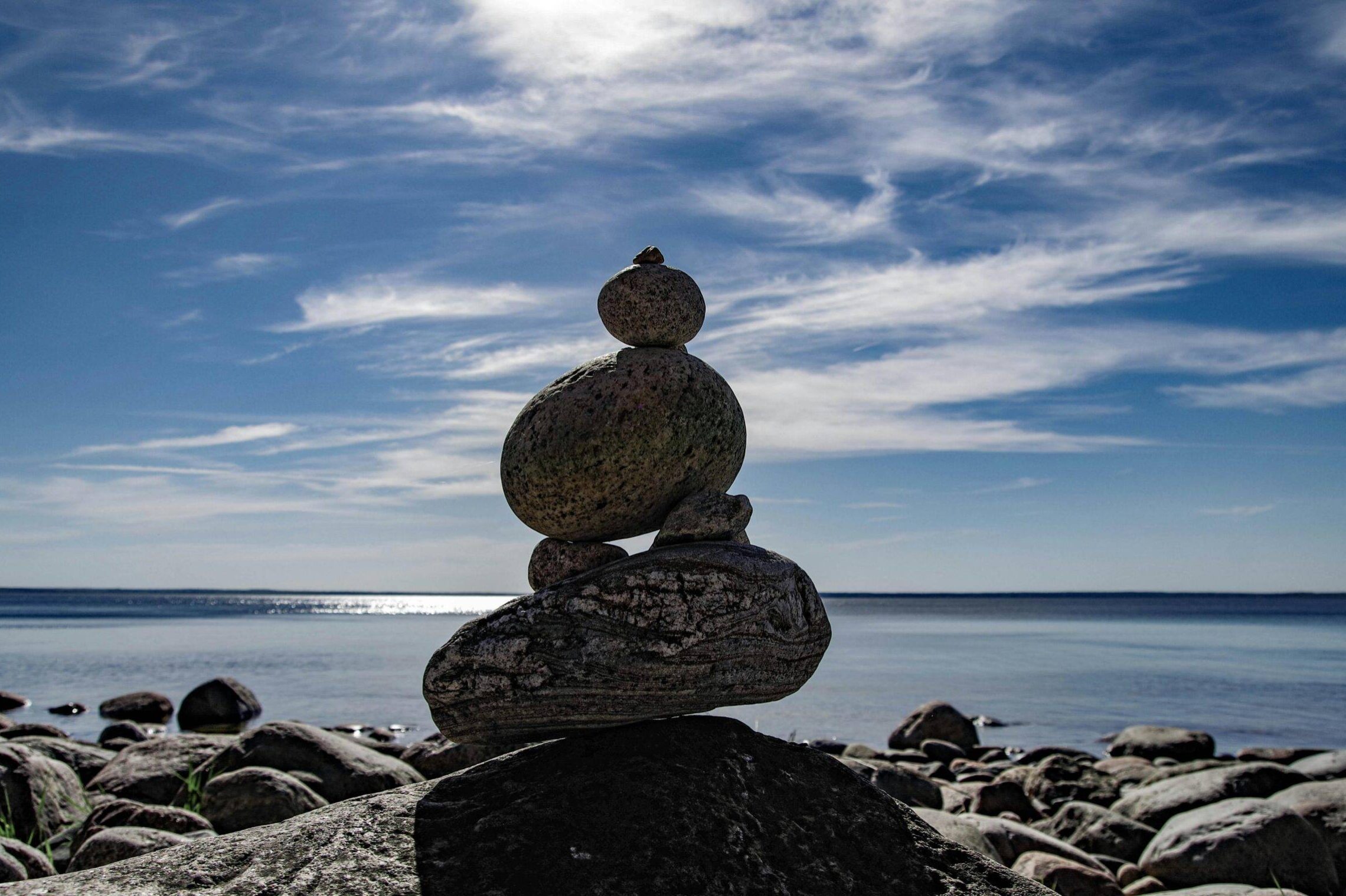 Rocks, balancing.
