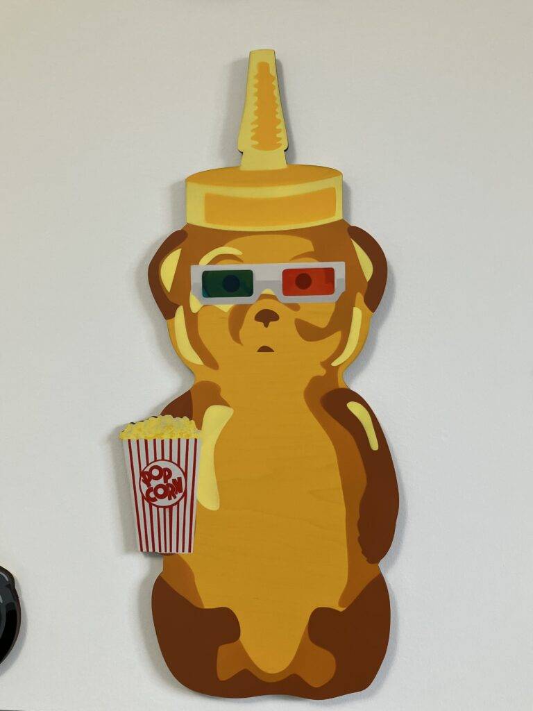 3D Movie-Going Hunny Bear (by S.F. artist FNNCH)